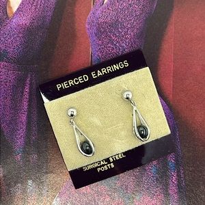 NWOT Vintage silver tone pierced earrings with caged hematite bead dangl…